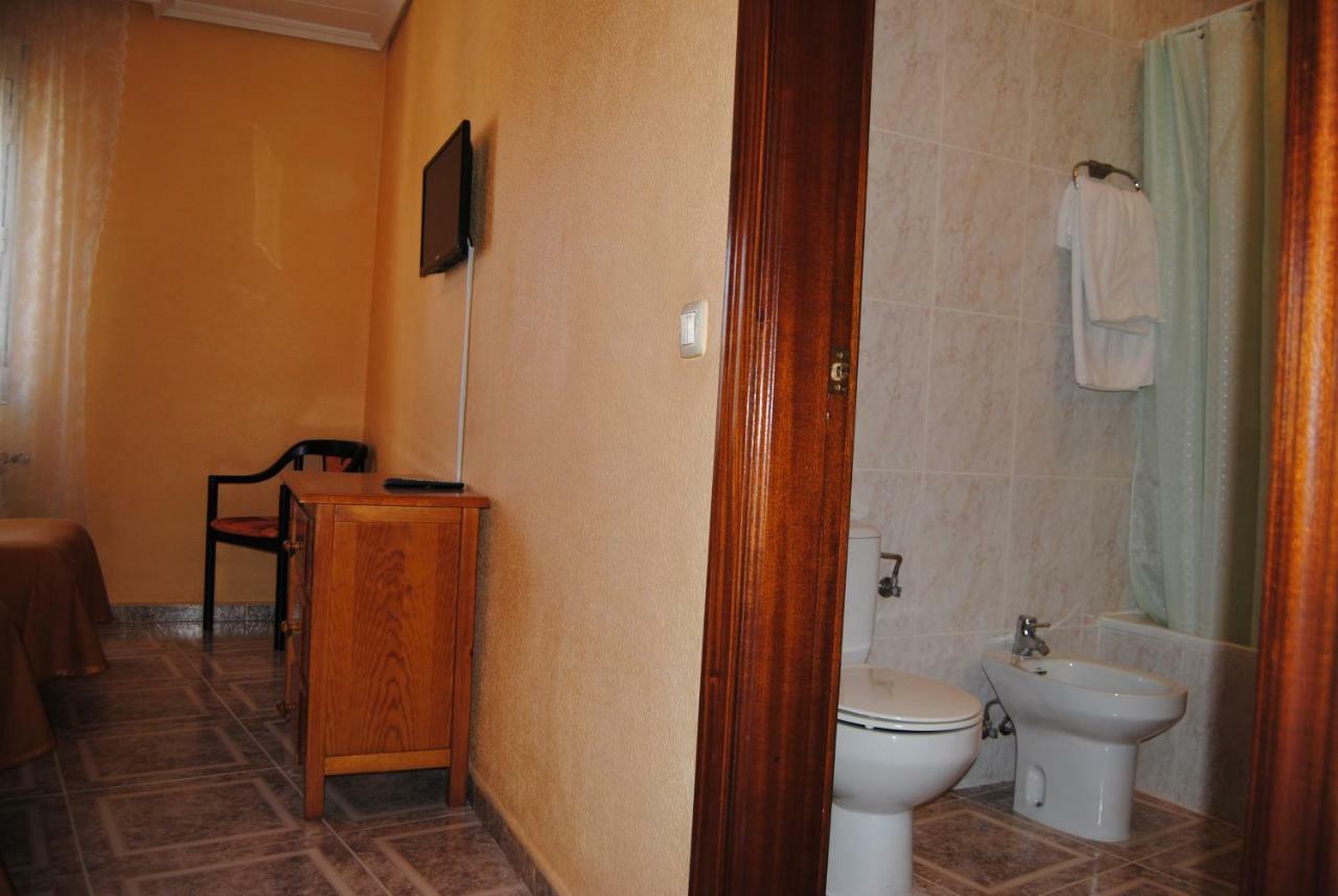 Hostal Avila โอคานญา ภายนอก รูปภาพ