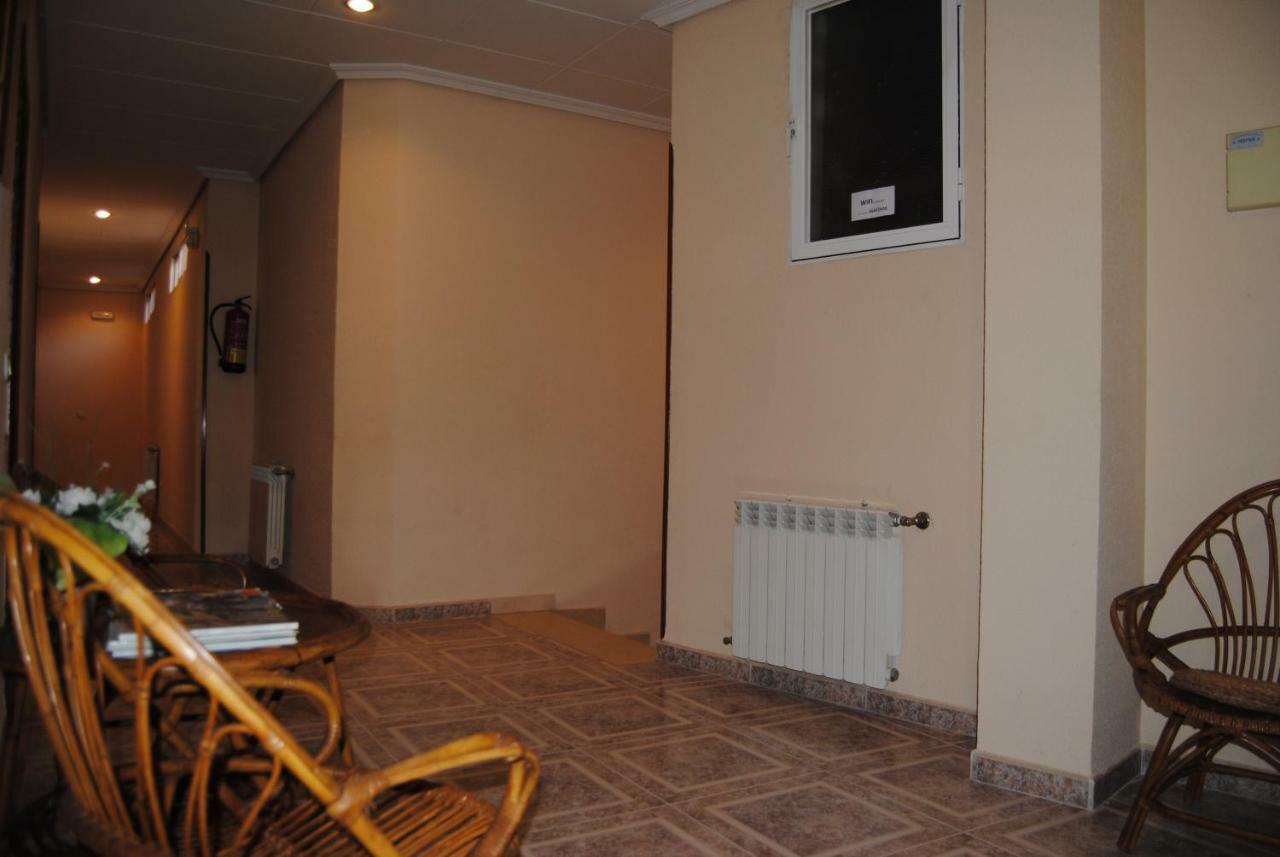 Hostal Avila โอคานญา ภายนอก รูปภาพ