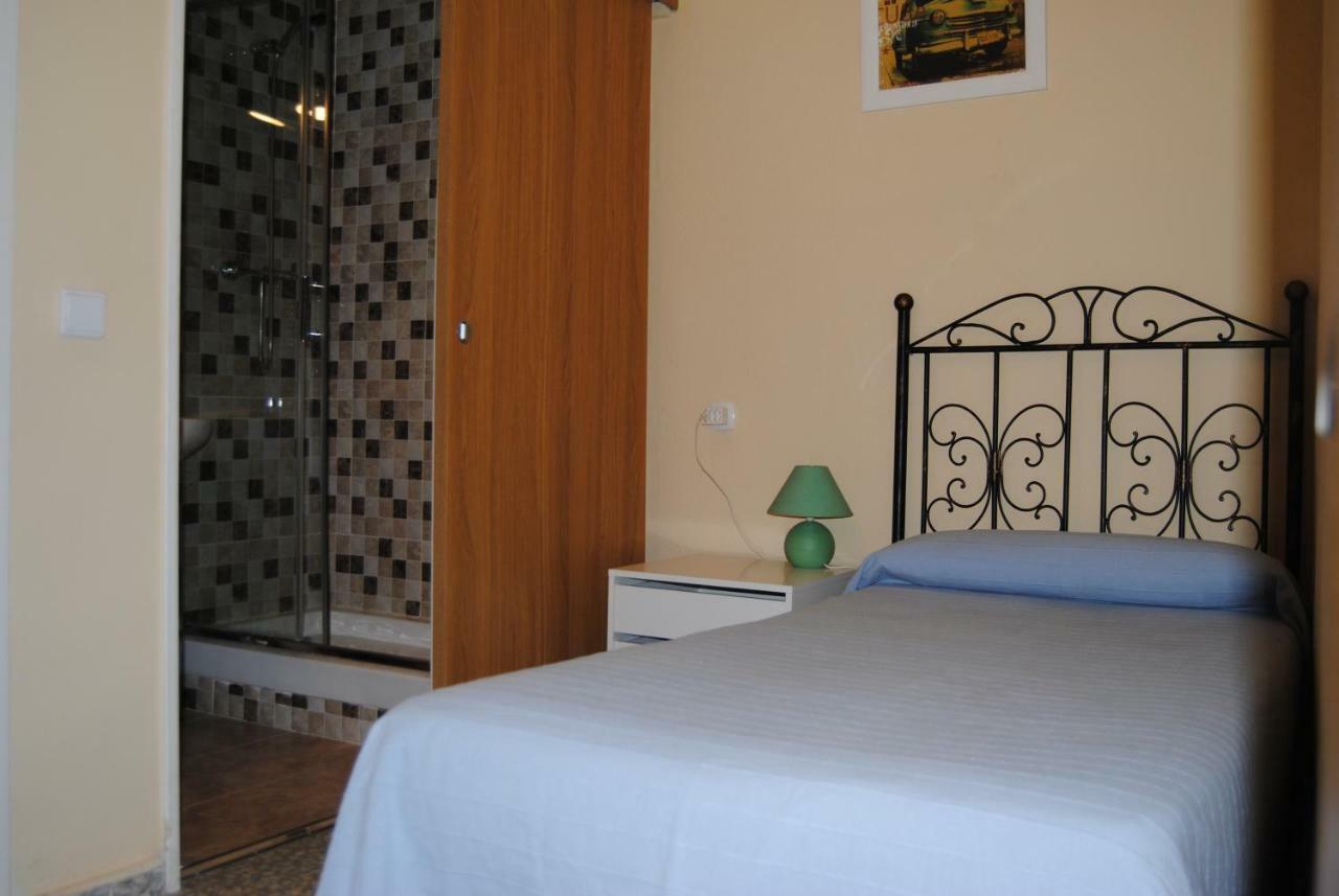Hostal Avila โอคานญา ภายนอก รูปภาพ