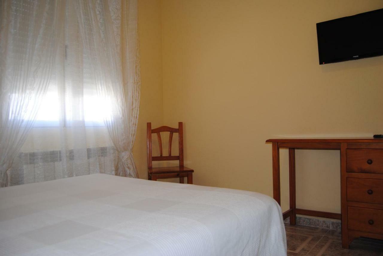 Hostal Avila โอคานญา ภายนอก รูปภาพ