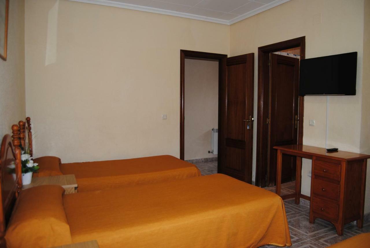 Hostal Avila โอคานญา ภายนอก รูปภาพ